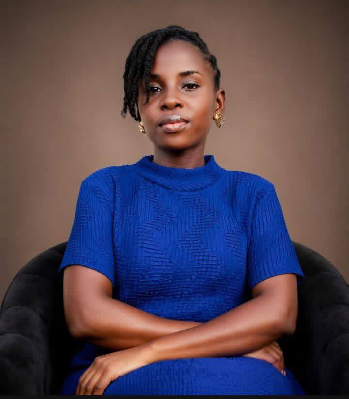 Portrait of Esther Enall, Community Manager at 3H Foundation
